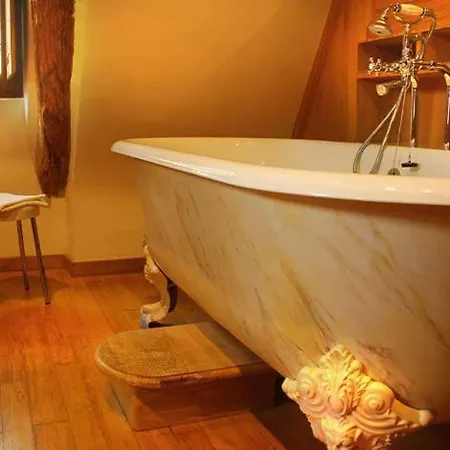 Bed & Breakfast Sarrasins 4*