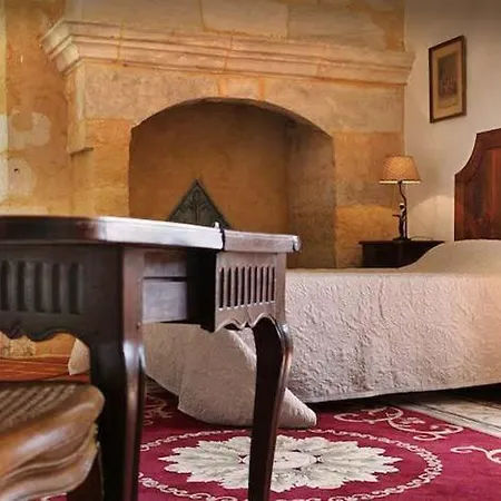 La Maison Des Sarrasins * Beynac-et-Cazenac