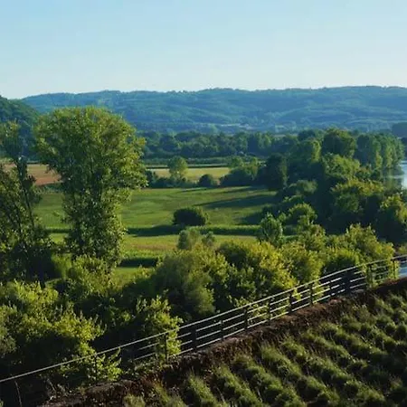 Bed & Breakfast Sarrasins 4*