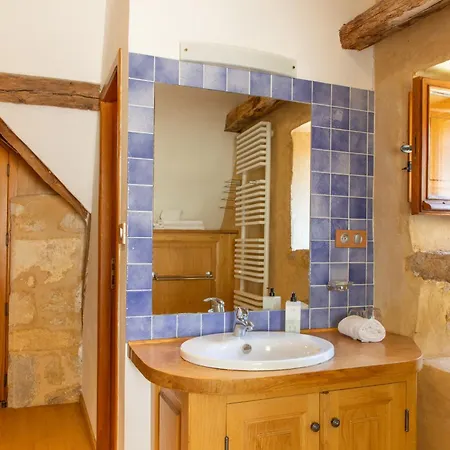 La Maison Des Sarrasins Homestay