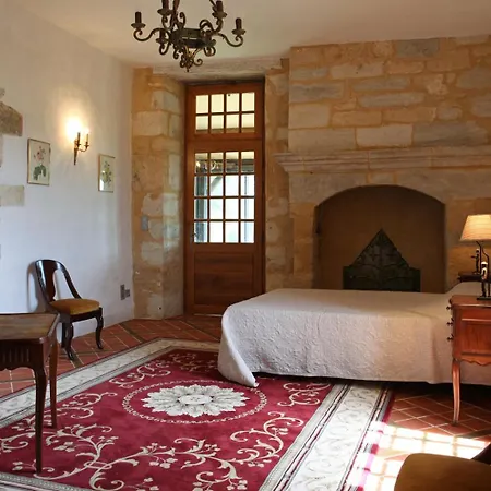 Homestay La Maison Des Sarrasins Beynac-et-Cazenac