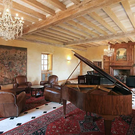 Homestay La Maison Des Sarrasins *