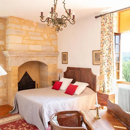 Homestay La Maison Des Sarrasins Beynac-et-Cazenac